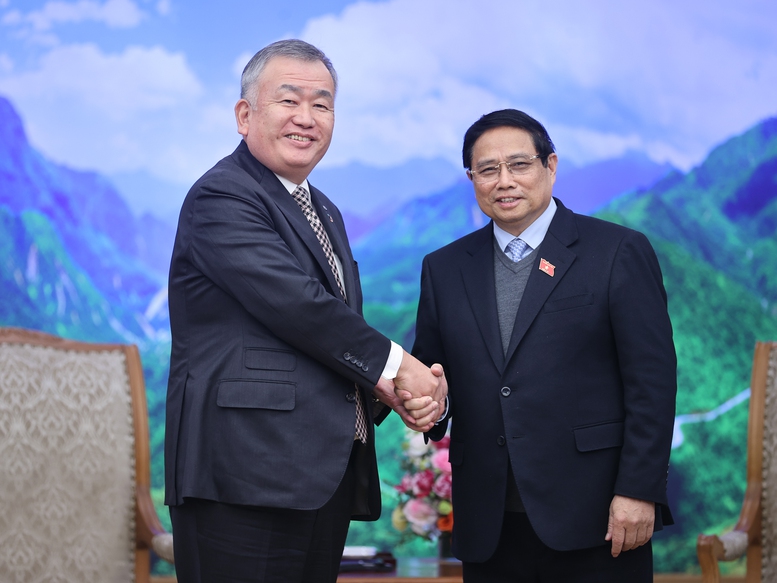 的双响表现